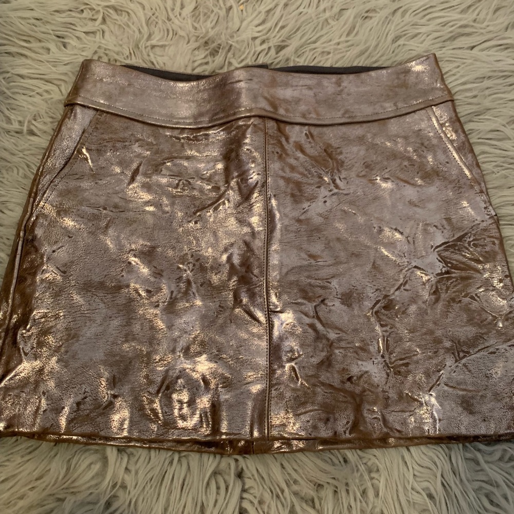 Like leather skirt, absolutely gorgeous